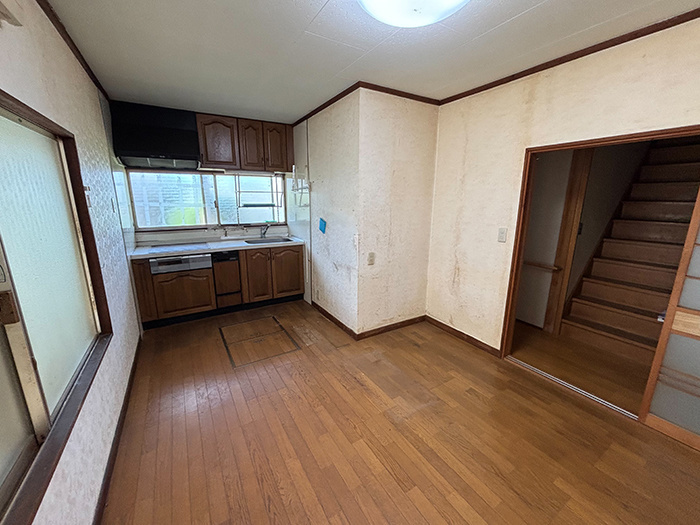 上富田町売中古住宅　朝来