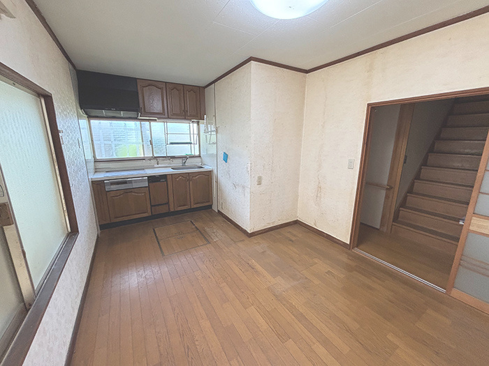 上富田町売中古住宅　朝来