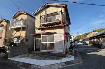 上富田町売中古住宅　朝来