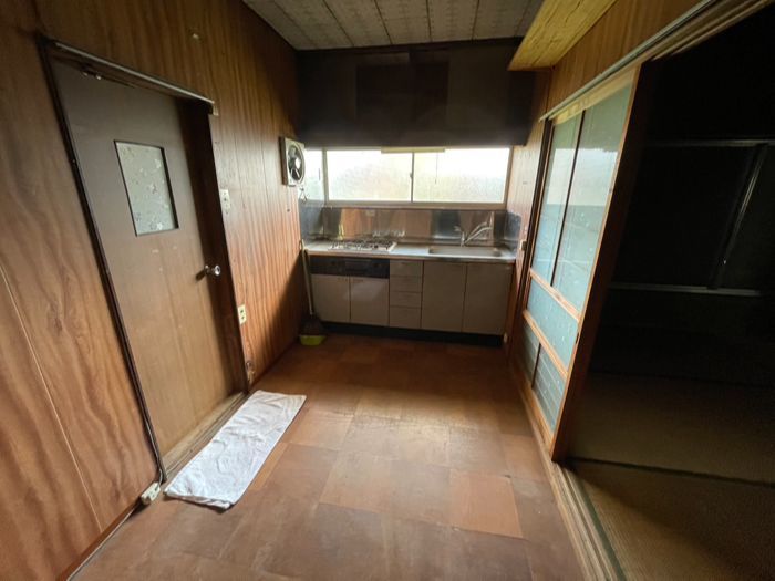上富田町売中古住宅　朝来