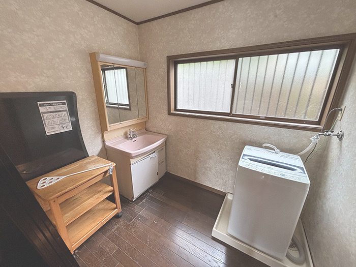 上富田町売中古住宅　朝来