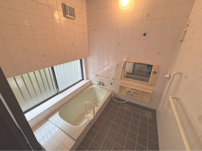 上富田町売中古住宅　朝来