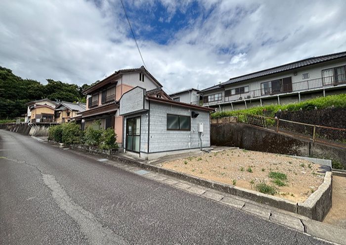 上富田町売中古住宅　朝来