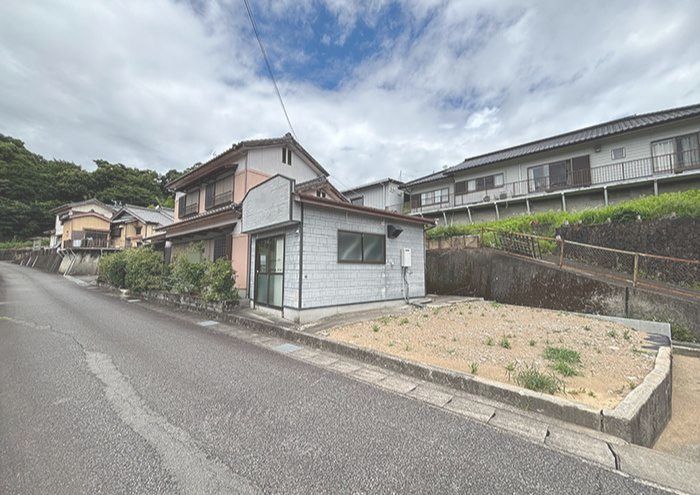 上富田町売中古住宅　朝来