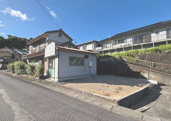 上富田町売中古住宅　朝来