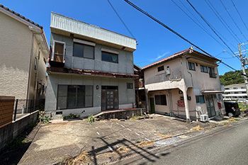 上富田町売中古住宅　岩田