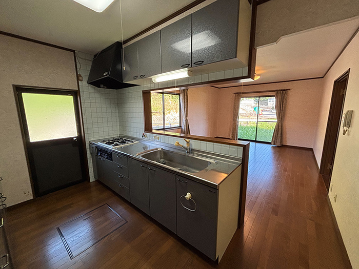上富田町売中古住宅　朝来