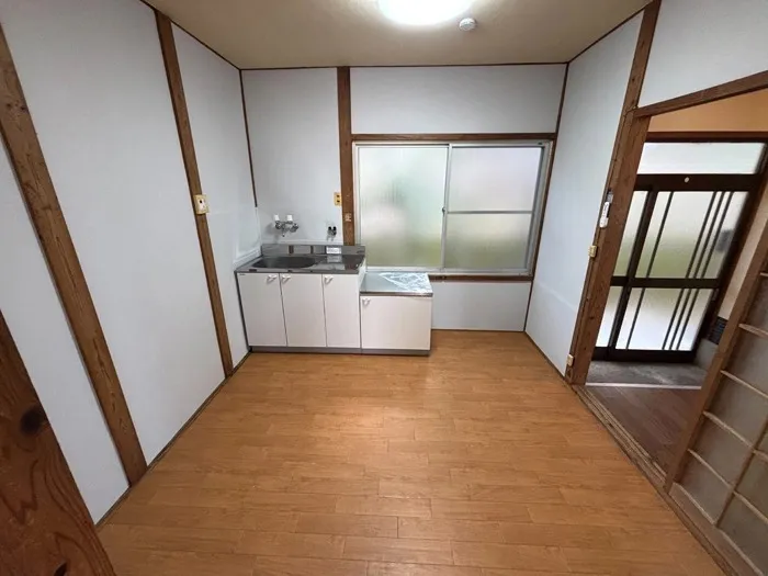 賃貸アパート ：中万呂 平家連棟一番奥