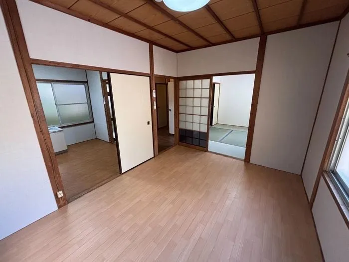 賃貸アパート ：中万呂 平家連棟一番奥