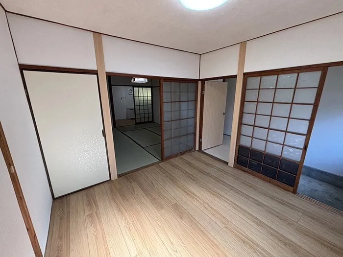 賃貸アパート ：中万呂 平家二戸一右