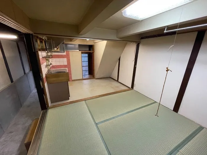賃貸アパート：高雄二戸一 右