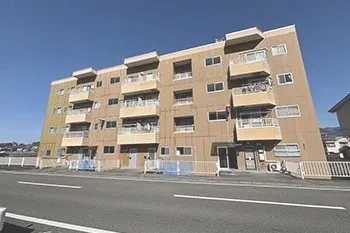 賃貸アパート：ビブレ下三栖 B4-1号室