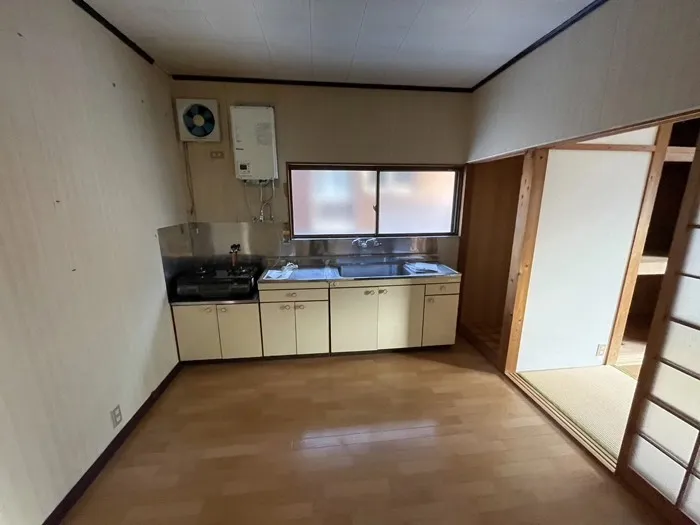 賃貸アパート：マンション珂志摩 203号室