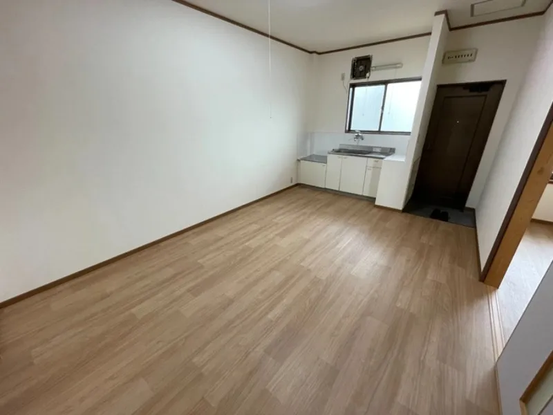 賃貸アパート：深見ビル 203号室